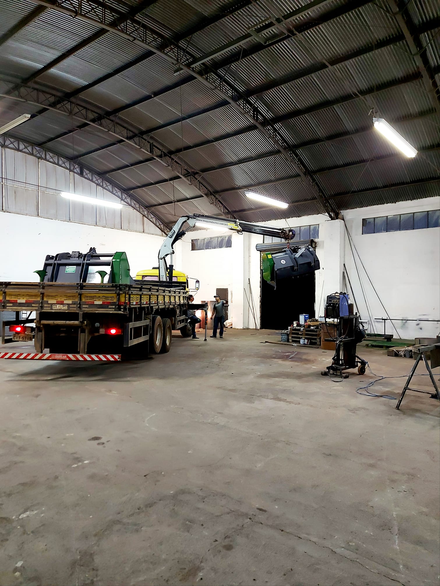 Caminhão após finalização do projeto SOTAfer